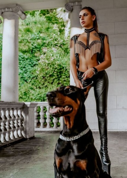 Проститутка Дора