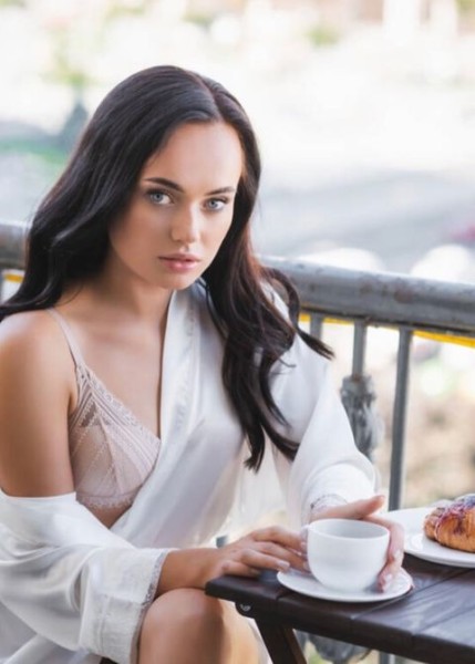 Проститутка Мия