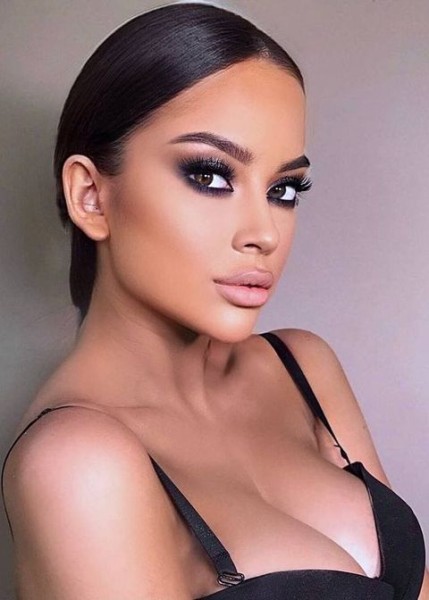 Проститутка Моника