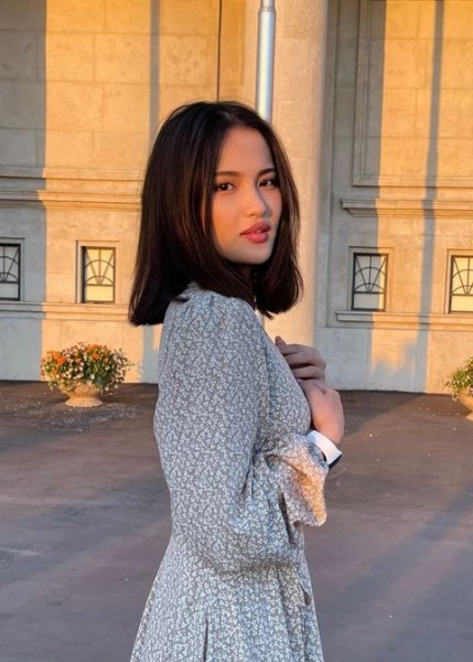 Проститутка Юна